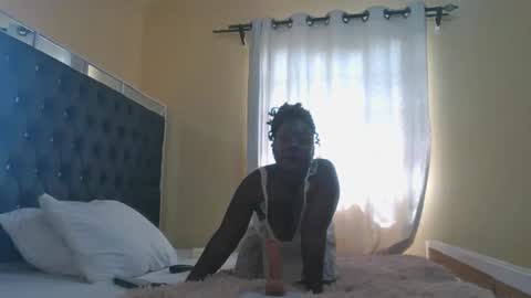 Snapshot of trinatrina94 chatting on 4, 5, 2026 trinatrina94 online show from 4, 5, 2026