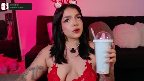 Val martinez  online show from 1, 12, 2025