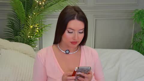 trisha_winslet online show from 7, 1, 2026