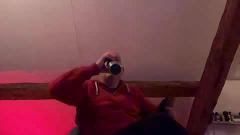 Snapshot of tritonspace chatting on 22, 2, 2025 Triton online show from 22, 2, 2025