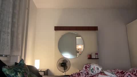 Snapshot of tritonspace chatting on 10, 9, 2025 Triton online show from 10, 9, 2025