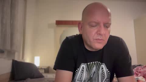 Snapshot of tritonspace chatting on 11, 9, 2025 Triton online show from 11, 9, 2025