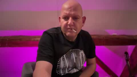 Snapshot of tritonspace chatting on 21, 10, 2025 Triton online show from 21, 10, 2025