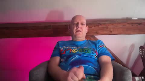 Snapshot of tritonspace chatting on 9, 4, 2026 Triton online show from 9, 4, 2026