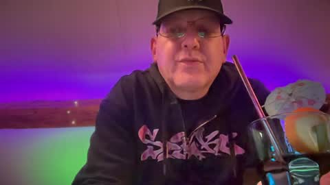 Snapshot of tritonspace chatting on 21, 4, 2026 Triton online show from 21, 4, 2026