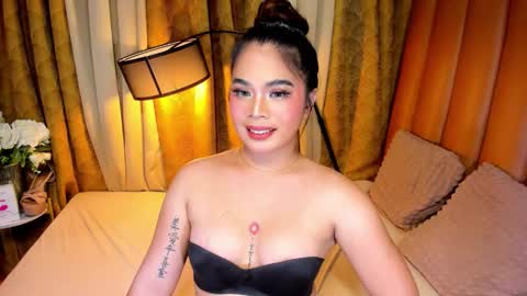 Snapshot of trixiemoore_ chatting on 7, 3, 2026 TRIXIE online show from 7, 3, 2026