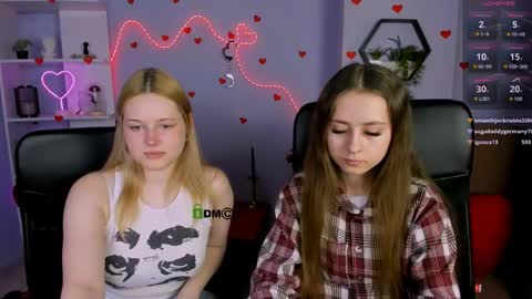 Snapshot of trixy_melison chatting on 15, 4, 2026 Trixy online show from 15, 4, 2026
