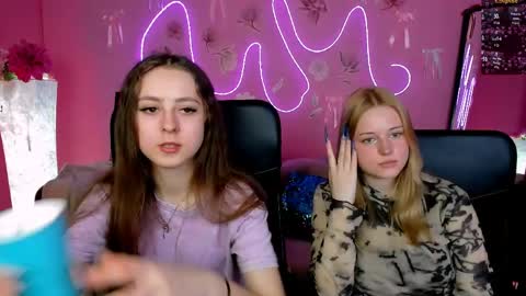 Snapshot of trixy_melison chatting on 23, 4, 2026 Trixy online show from 23, 4, 2026