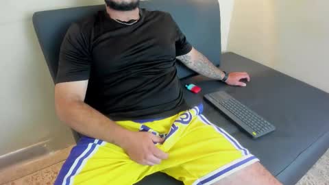 Snapshot of troy_kirk chatting on 25, 3, 2026 Troy online show from 25, 3, 2026