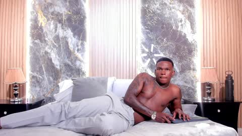 Snapshot of troykhalil chatting on 8, 2, 2025 Troy Khalil online show from 8, 2, 2025