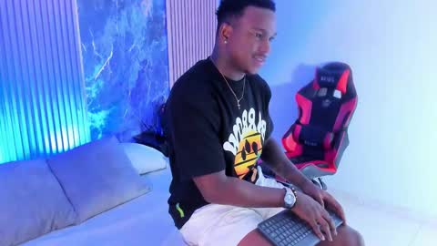 Snapshot of troykhalil chatting on 17, 9, 2025 Troy Khalil online show from 17, 9, 2025