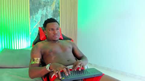 Snapshot of troykhalil chatting on 19, 9, 2025 Troy Khalil online show from 19, 9, 2025