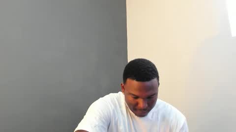 Snapshot of troykhalil chatting on 5, 12, 2025 Troy Khalil online show from 5, 12, 2025