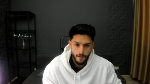 Snapshot of troywade chatting on 30, 5, 2026 TroyWade online show from 30, 5, 2026