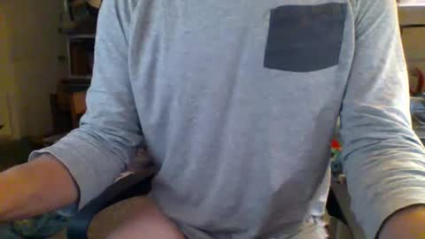 Snapshot of truk1976 chatting on 17, 11, 2025 truk1976 online show from 17, 11, 2025