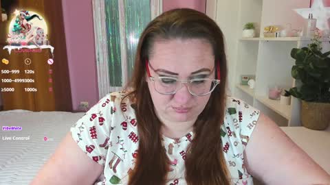 Snapshot of truly_goddess chatting on 25, 12, 2024 Adelle online show from 25, 12, 2024
