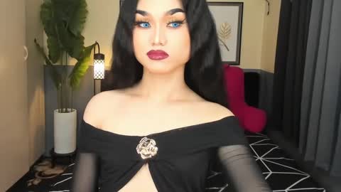 Snapshot of ts_elijah chatting on 27, 1, 2025 Saskia online show from 27, 1, 2025