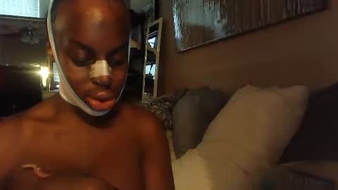 Amber White online show from 15, 12, 2025