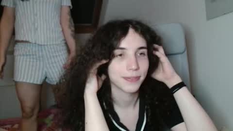 Snapshot of tsbubbles760 chatting on 19, 10, 2025 TSBubbles online show from 19, 10, 2025