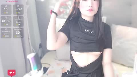 Anne Bebe online show from 24, 2, 2025