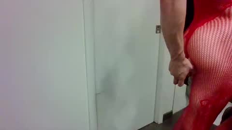 Snapshot of tsellie_fox chatting on 23, 4, 2026 tsellie_fox online show from 23, 4, 2026