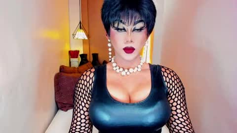 Snapshot of tsmamahmerslove chatting on 16, 4, 2026 Nicoleeee online show from 16, 4, 2026