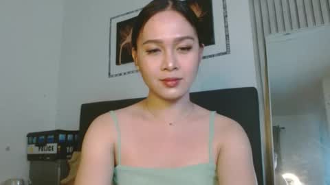 Snapshot of tsnathaliasilvana chatting on 17, 1, 2025 Bella Ratbu online show from 17, 1, 2025
