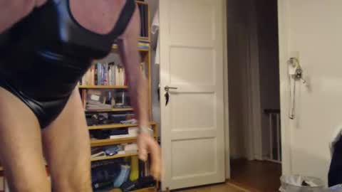 Snapshot of tubaist chatting on 18, 12, 2024 FINN but call me NANNA online show from 18, 12, 2024