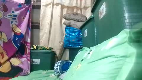 Snapshot of tuchmegently chatting on 18, 5, 2026 Mae online show from 18, 5, 2026