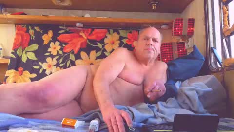 Snapshot of tumbafox1 chatting on 23, 4, 2026 tumbafox1 online show from 23, 4, 2026