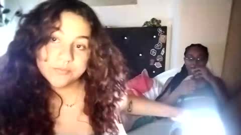 Snapshot of tutii_lee chatting on 9, 3, 2025 Tuti online show from 9, 3, 2025