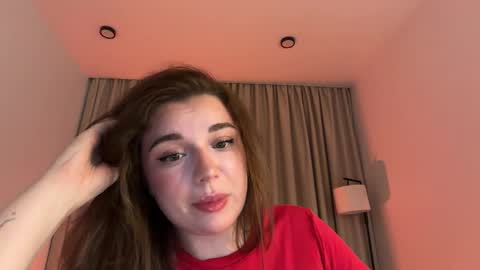 Snapshot of tutti_frutti_ chatting on 4, 4, 2026 Ariana online show from 4, 4, 2026