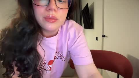 Snapshot of tutti_frutti_ chatting on 29, 5, 2026 Ariana online show from 29, 5, 2026
