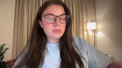 Snapshot of tutti_frutti_ chatting on 24, 7, 2026 Ariana online show from 24, 7, 2026