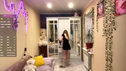 Snapshot of twandalazzar chatting on 4, 2, 2026 Emily online show from 4, 2, 2026