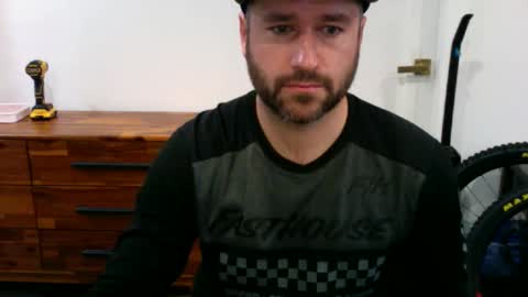 twattickler96 online show from 12, 11, 2025