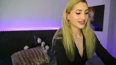 MayCarrey online show from 24, 12, 2024