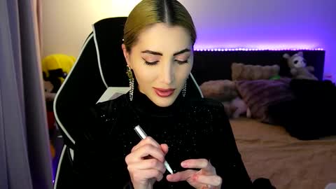 MayCarrey online show from 14, 12, 2025