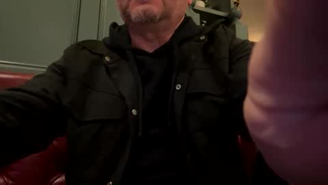 Snapshot of twickenhamthickshaft chatting on 22, 10, 2025 Fred Eric Smitherton online show from 22, 10, 2025