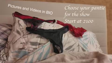 Snapshot of twinflamedesire chatting on 27, 10, 2025 TwinFlameDesire online show from 27, 10, 2025