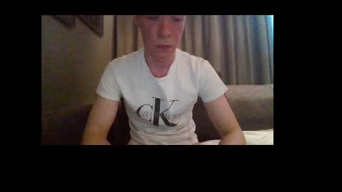 Snapshot of twink22cm_ chatting on 31, 1, 2025 Twink22cm online show from 31, 1, 2025