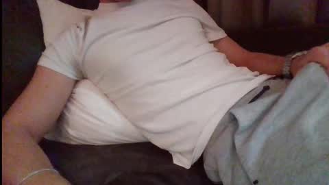 Snapshot of twink22cm_ chatting on 21, 11, 2025 Twink22cm online show from 21, 11, 2025
