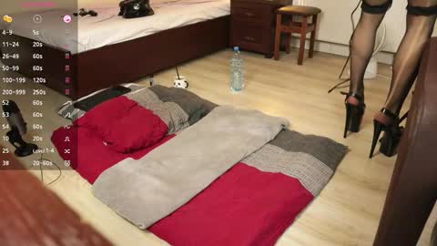 Vicky  Victor online show from 4, 12, 2025