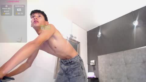Snapshot of twinkie_alex18 chatting on 13, 2, 2025 T W I N K I E A L E X online show from 13, 2, 2025