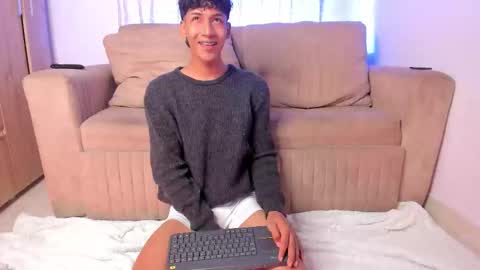 Snapshot of twinksboys_23 chatting on 5, 1, 2026 twinksboys_23 online show from 5, 1, 2026