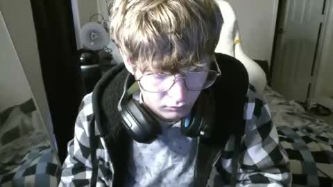 shytwink online show from 19, 12, 2025