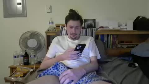 Snapshot of twinkymcgee1234 chatting on 31, 3, 2026 TwinkyMcgee online show from 31, 3, 2026