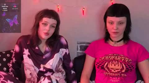 Snapshot of twins_terror chatting on 16, 12, 2025 Sin and Skin online show from 16, 12, 2025
