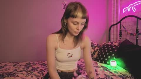 Snapshot of twins_terror chatting on 4, 4, 2026 Sin and Skin online show from 4, 4, 2026