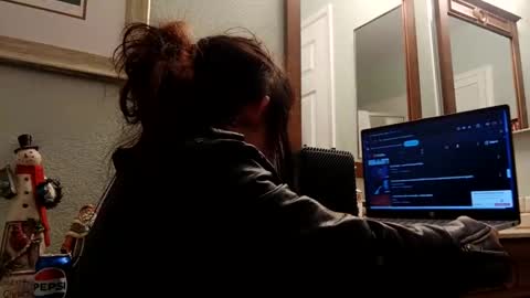 twistedlilpunk online show from 28, 12, 2024